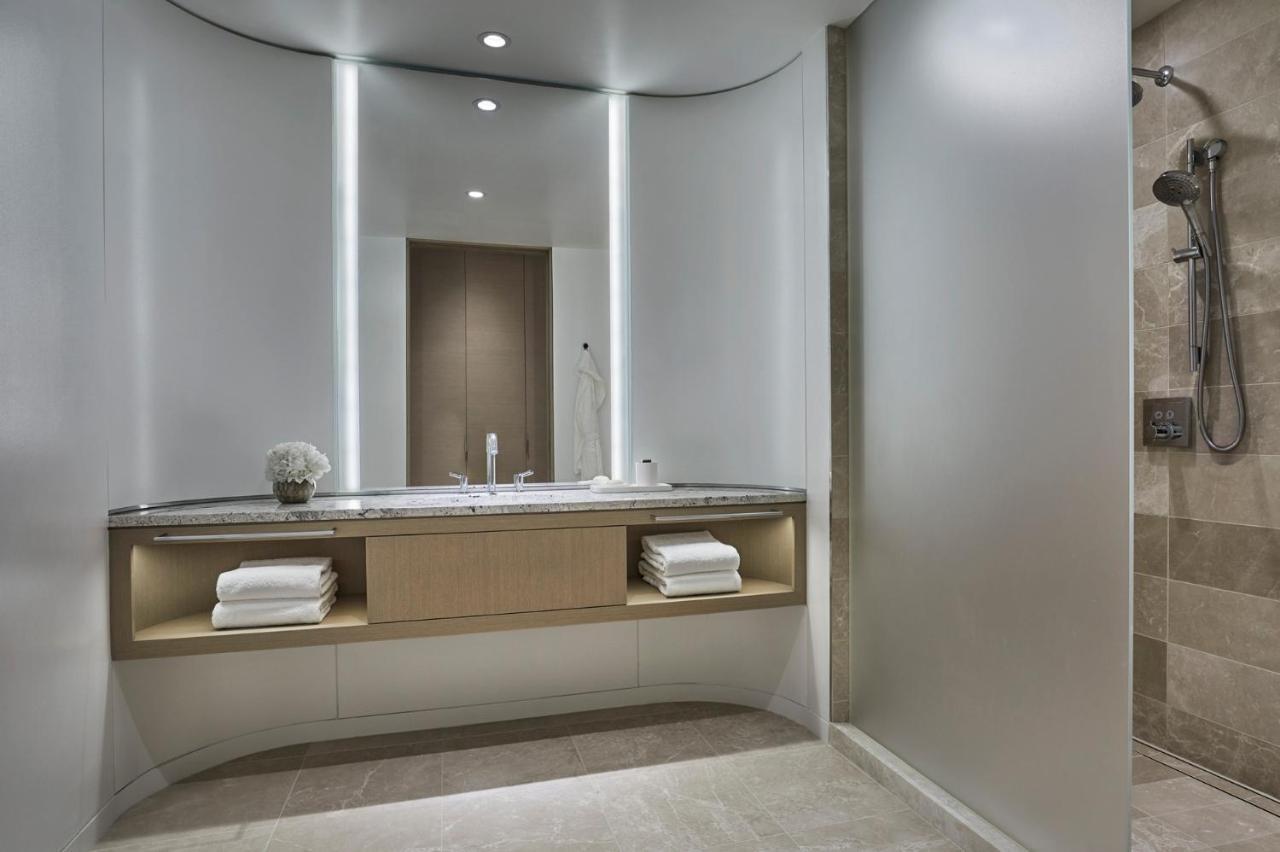 Four Seasons At Comcast Center 5*