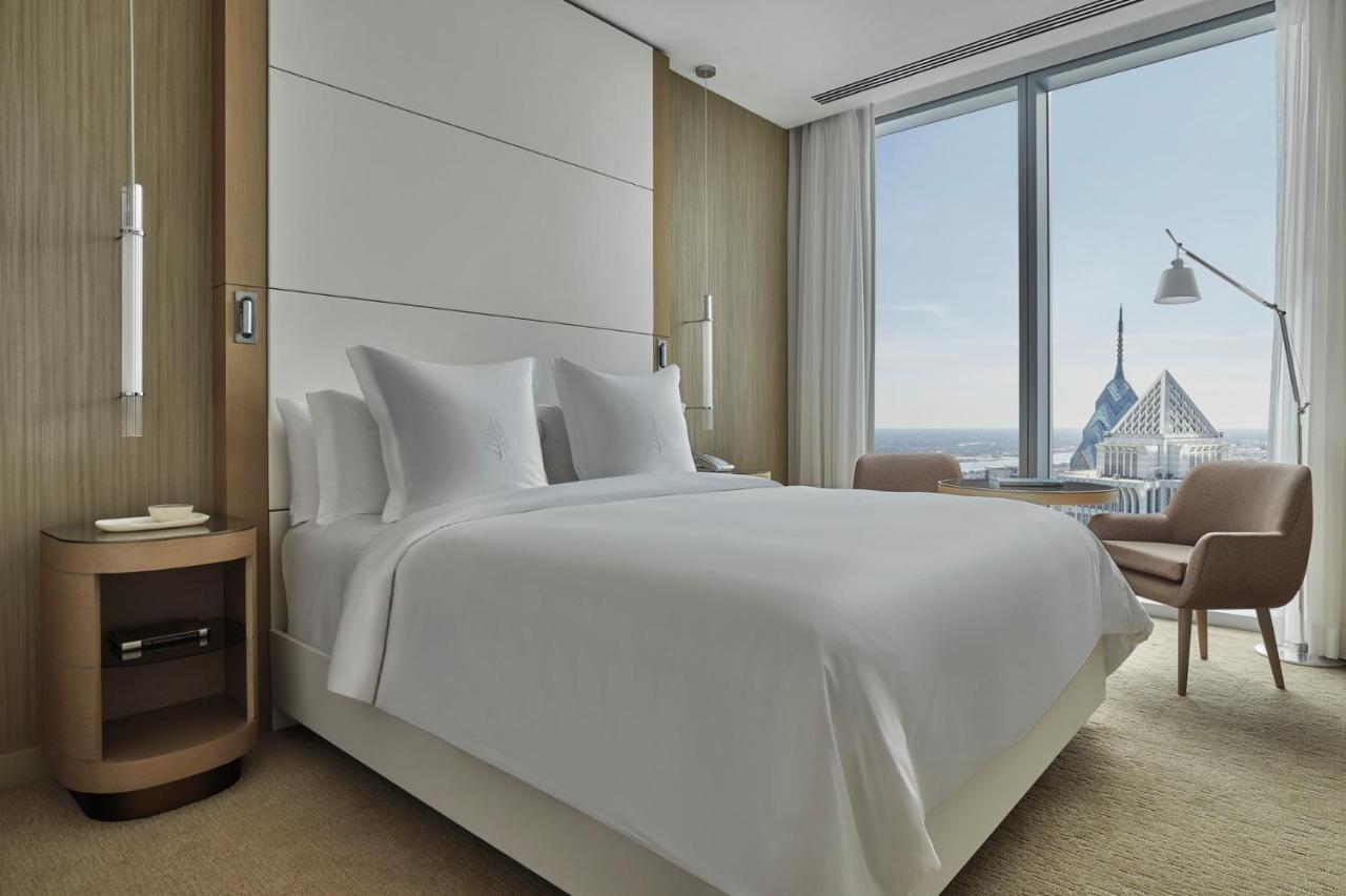 Four Seasons At Comcast Center Hotel 5*